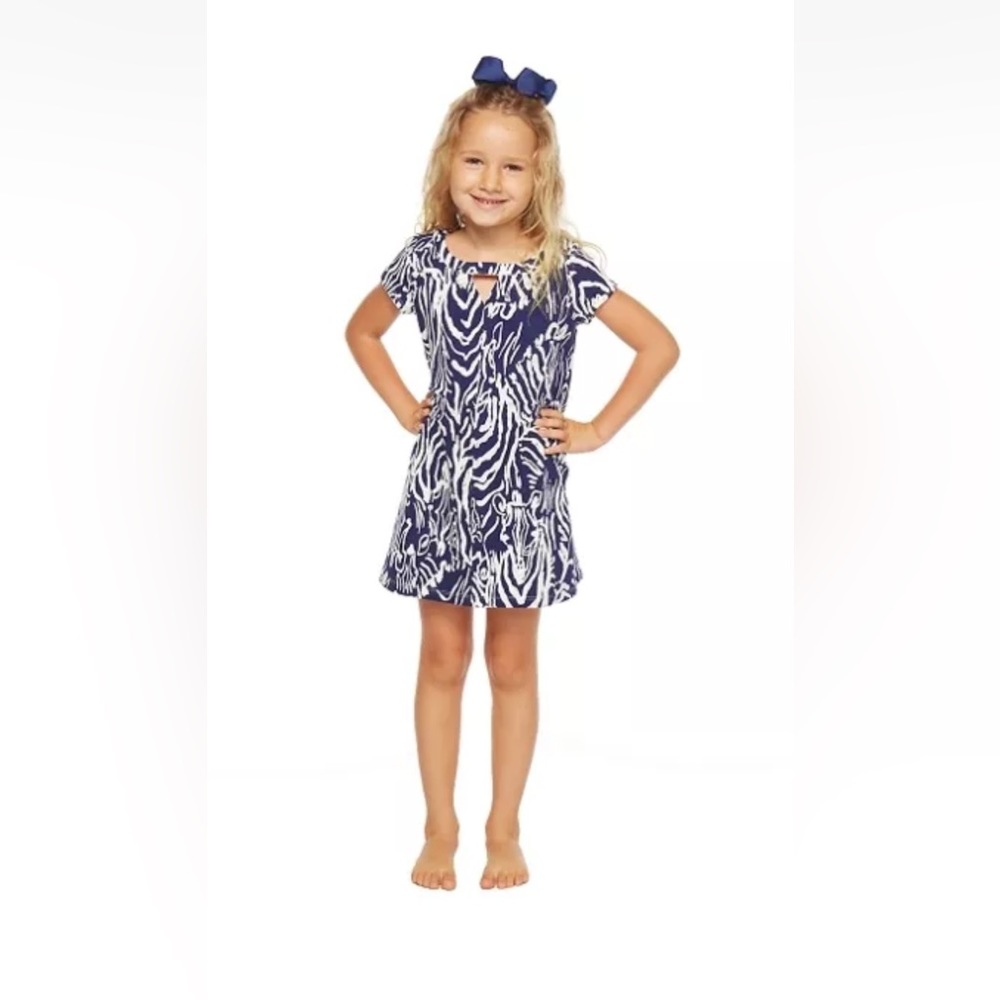 NWT LITTLE LILLY PULITZER MARGAERY DRESS NAVY ENTOURAGE M 6-7 RARE FIND LAST ONE